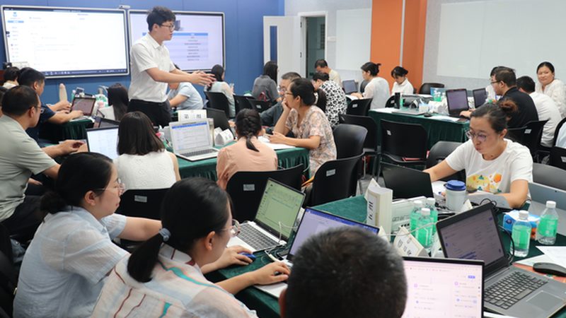 职业培训学校收费模式解析：课时制与课程制的区别